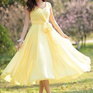 🎁NWT Graceful...Flowy Yellow Chiffon Dress S